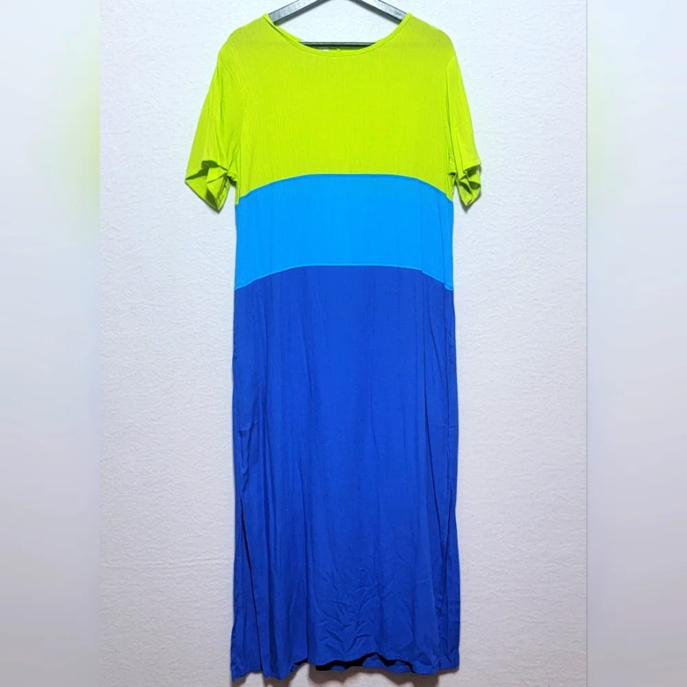 Diane Von Furstenburg Blue‎ and Green Women's Skirt Set. SIZE M. #648